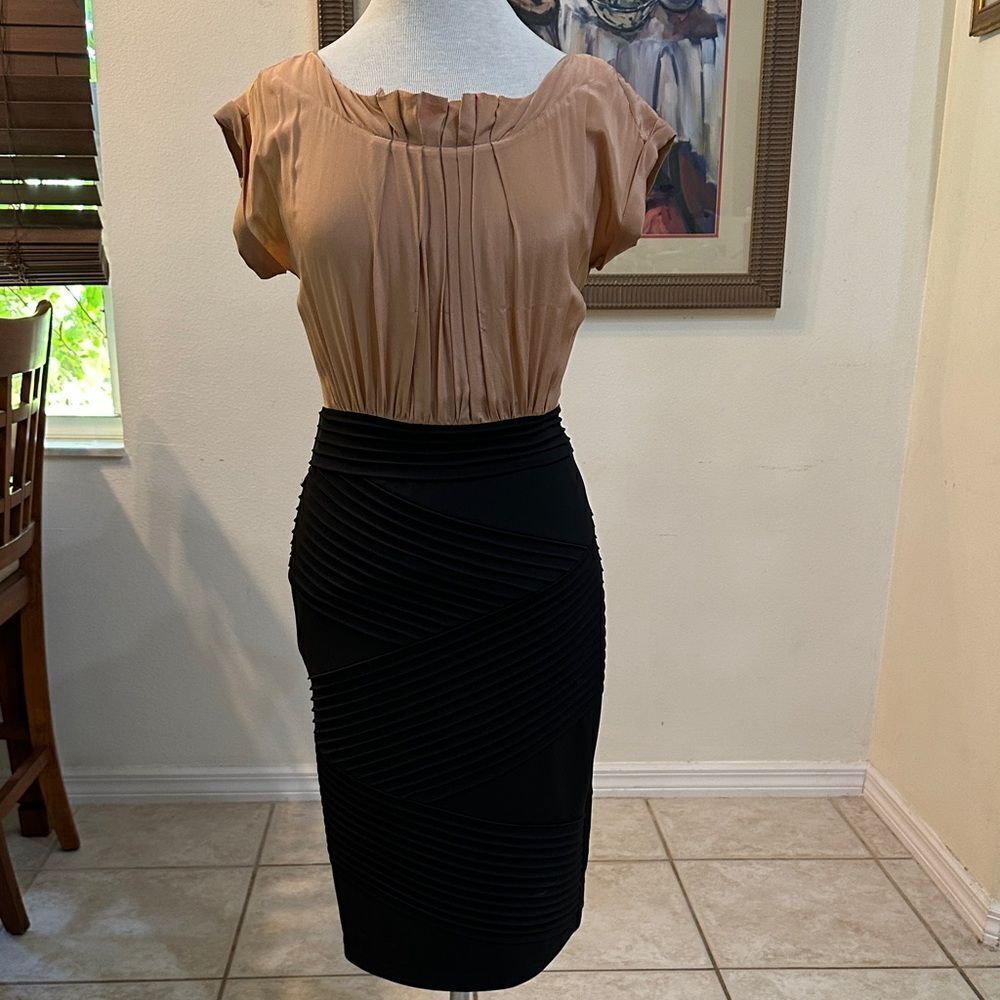NWT STELLA & JAMIE Sahara Apricot/Black Dress Size Medium